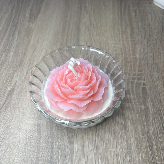 Nagy Rózsa Üvegedényben, Fehér Viaszon