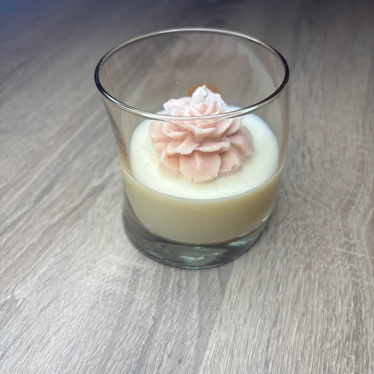 Kicsi Pasztell Színű Rózsa Pohárban