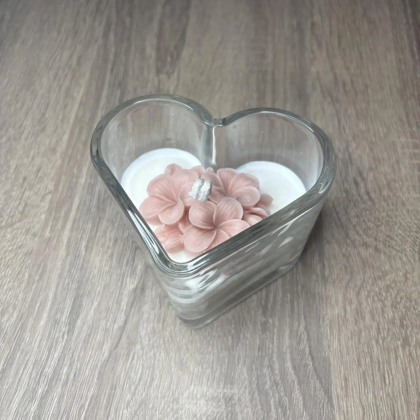 Halvány Rózsaszín Virágkompozíció Szív Alakú Üvegben